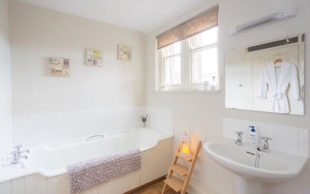 Crookham Eastfield Farmhouse