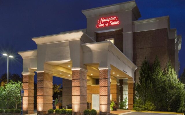 Hampton Inn & Suites Herndon-Reston