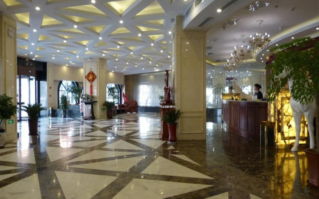 Tianzhu Mountain Buckingham Palace Hotel