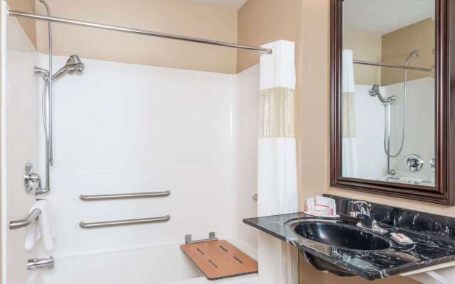 Ramada by Wyndham Strasburg/Shenandoah Valley