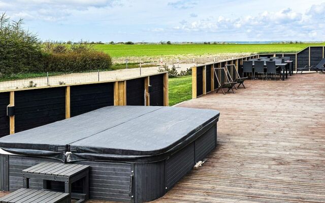Luxurious Holiday Home in Jutland with Outdoor Hot Tub