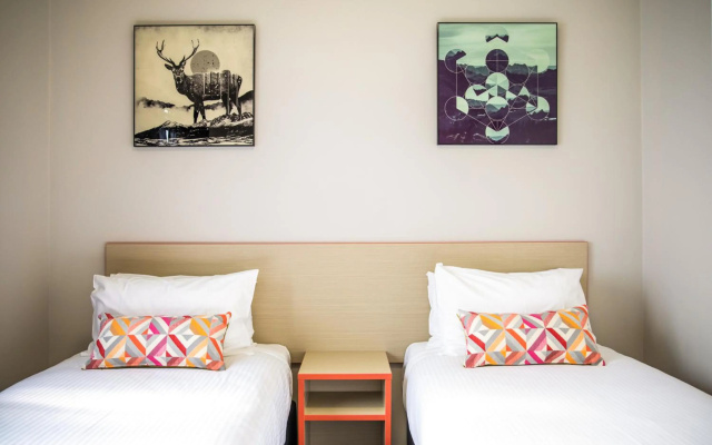Nightcap at Monash Hotel – Guest Rooms – Melbourne