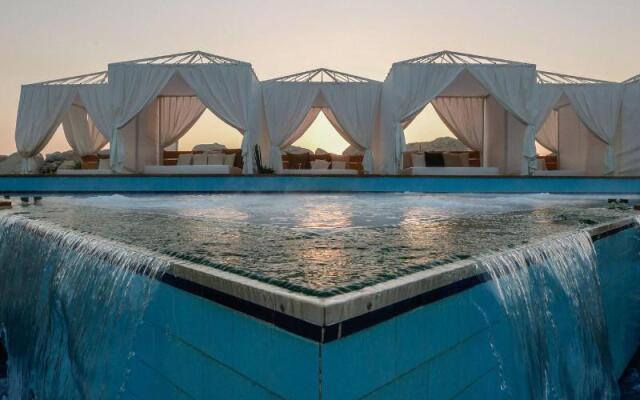 Four Seasons Hotel and Beach Resort