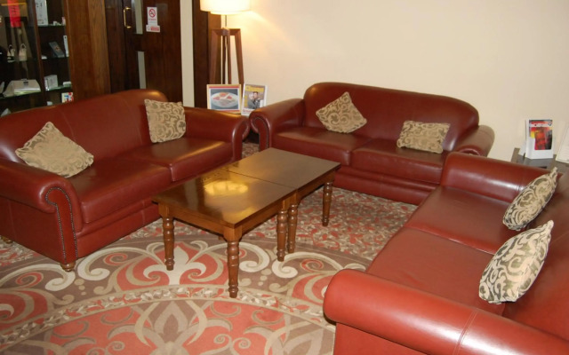Best Western Plus Pastures Hotel