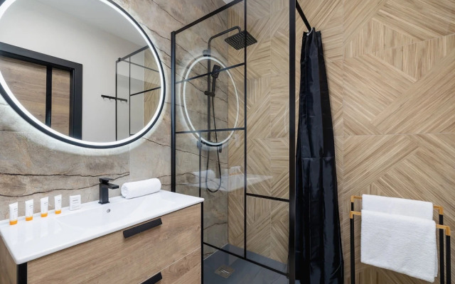 Kopiec Kraka Apartment by Renters