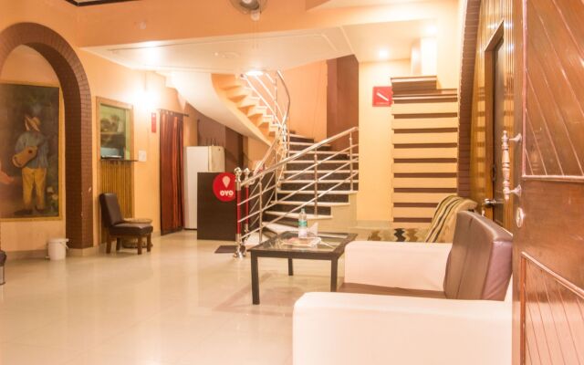 OYO 7533 Rossa Hospitality CL 164