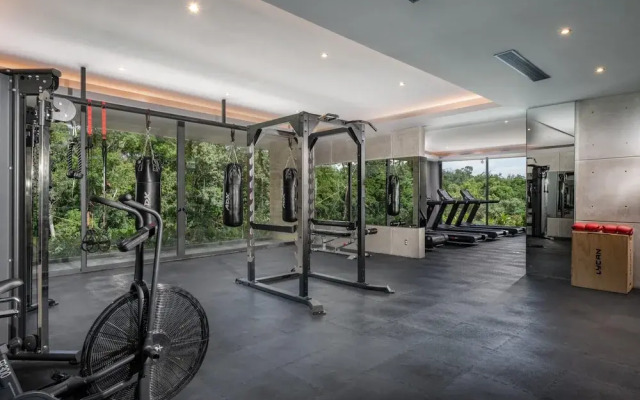 Immaculate Design Coupled With First-class Amenities Penthouse