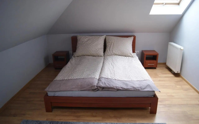 Hostel Mira