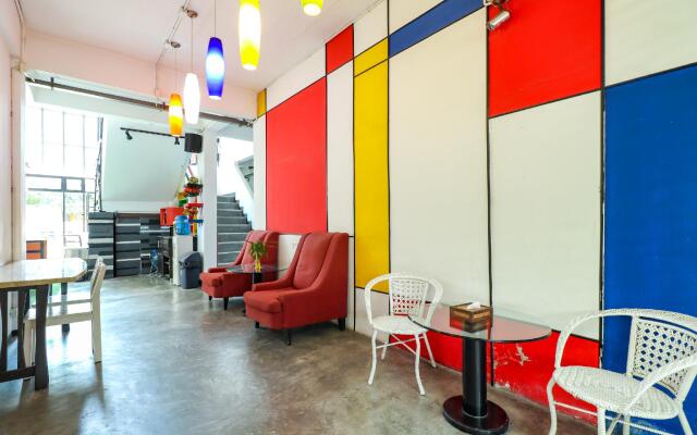 OYO 412 7 Days Hotel