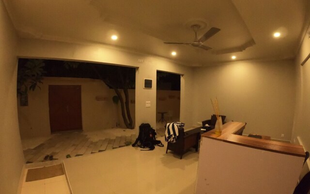 Omadhoo Inn