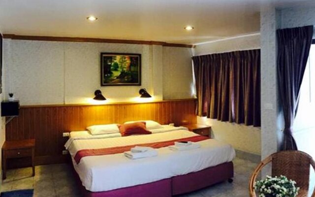 Leng Hotel