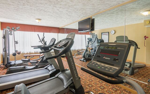 Clarion Inn Fairmont