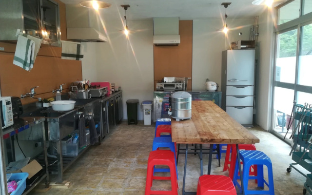 J-Hoppers Lake Biwa Guesthouse - Hostel