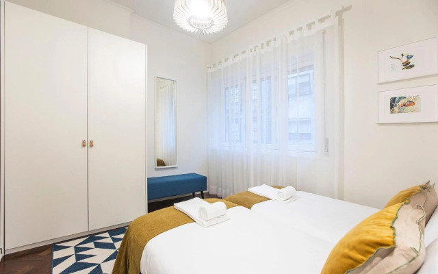 Tasteful 2BR Flat in Art District by LovelyStay