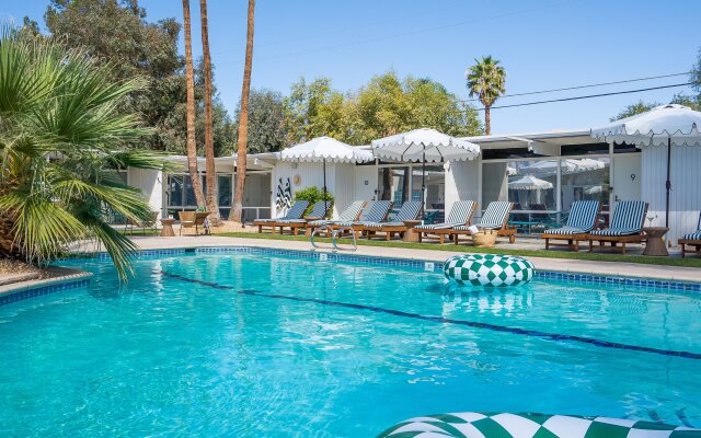 Monkey Tree Hotel 10