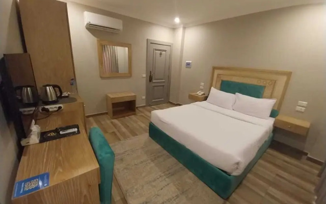 Mamlouk Pyramids Hotel