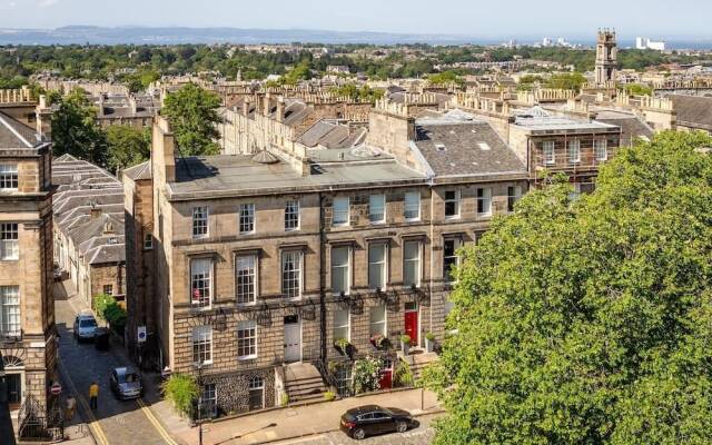 Skyview Penthouse - New Town