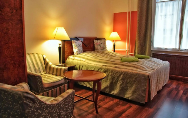 Evergreen Budapest Bed & Breakfast and Guest House