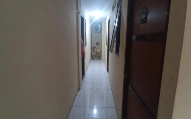 Hotel O 94911 Syariah Anggrek Guest Hous