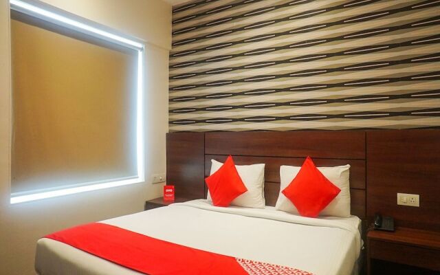 OYO Flagship 15614 Hotel Olive KEM Hospital