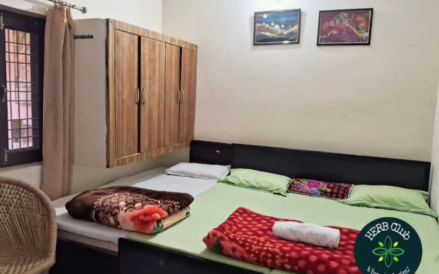 Goroomgo Herb Club Homestay Bhimtal