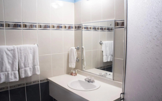 Oceans Salybia Nature Resort & Spa