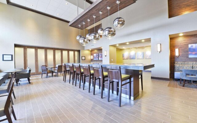 Hampton Inn & Suites Greensboro/Coliseum Area