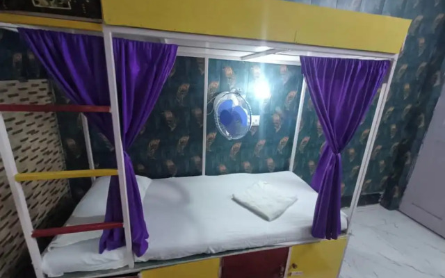 Goroomgo Mohit Paying Guest House Varanasi