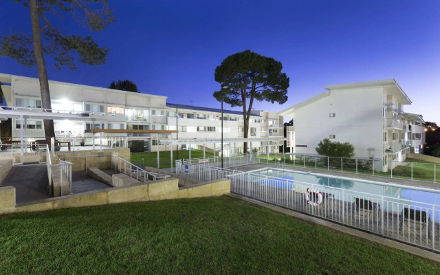 Murdoch University Village