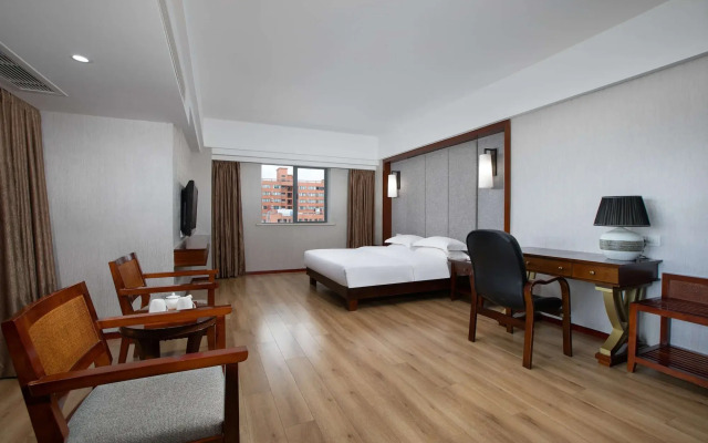 Ramada Encore by Wyndham Qionghai Downtown