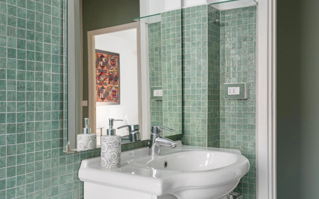 Wide & Modern apt close to China Town & Sempione area