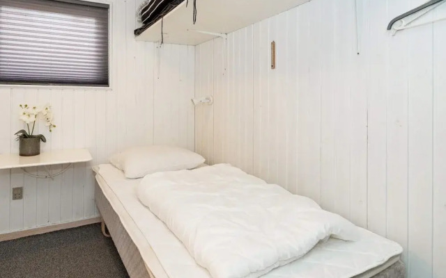 5 Person Holiday Home in Thyholm
