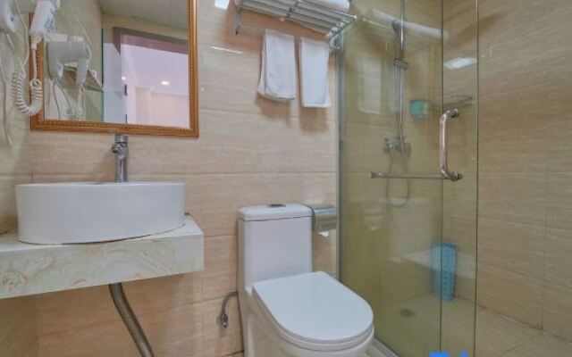 Pebble Motel (Hangzhou Hefang Street, Jiangcheng Road Metro Station)