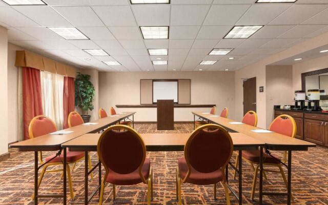 Hampton Inn & Suites Opelika - I-85 - Auburn Area