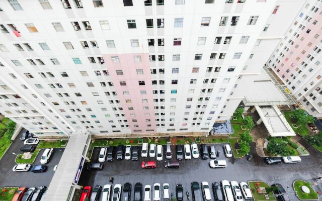 Modern 2BR Kalibata City Apartment