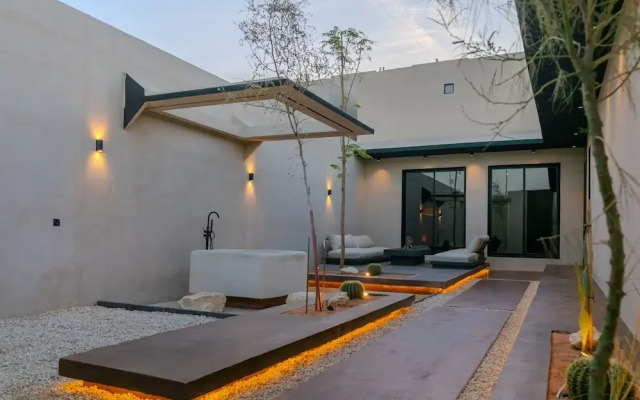 Portal Chalets With Private Pool-Al Arid