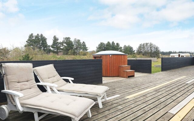 8 Person Holiday Home in Brovst-by Traum