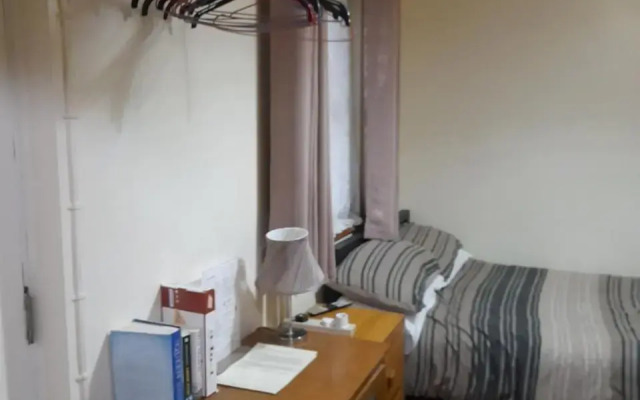 Lovely 1 Bedroom Studio Flat