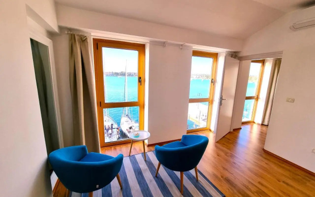 Umag apartment center seafront seaview old town 2