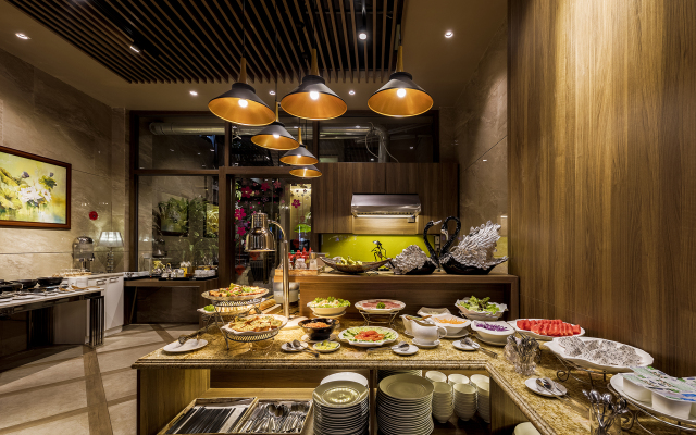 Sunflower Luxury Hotel