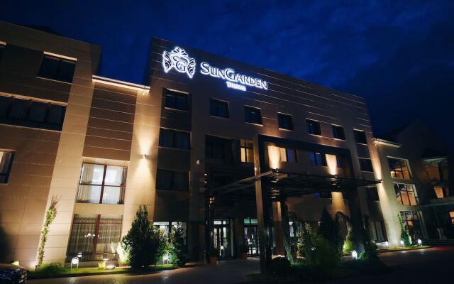 Black Tulip Hotel