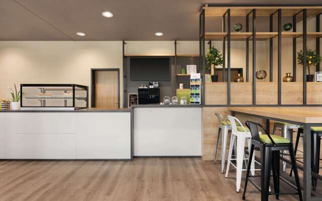 Super 8 by Wyndham Mainz Zollhafen