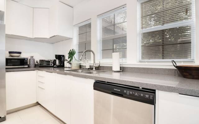 Roami at Downtown Retreat