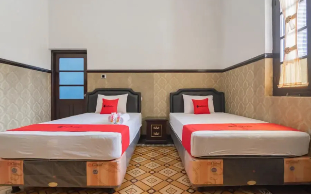 RedDoorz Syariah @ Kolonial Guest House
