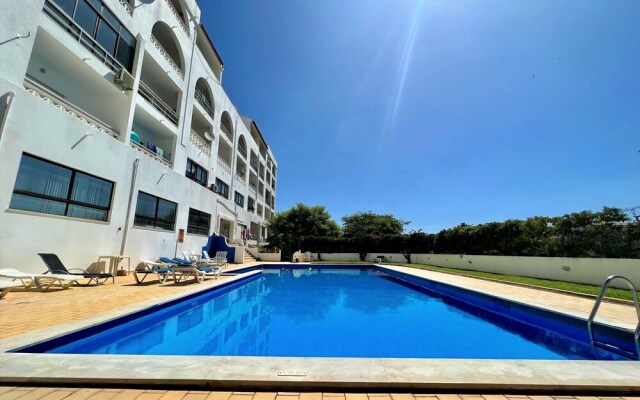 Albufeira Classic 1 With Pool by Homing