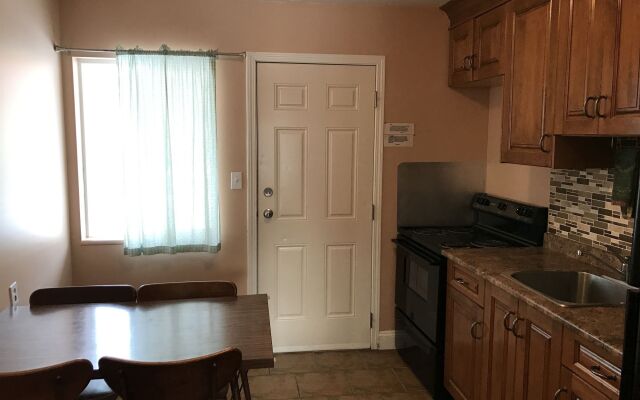 Sahara Courtyard Inn