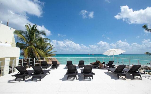 Playa Maya by MIJ - Beachfront Hotel