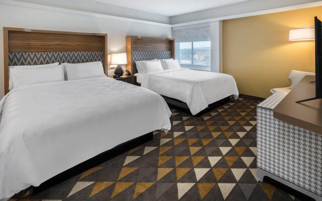Holiday Inn & Suites Pittsfield-Berkshires by IHG