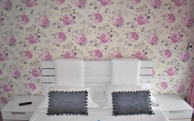 Onix Blue Mamaia Apartment 6