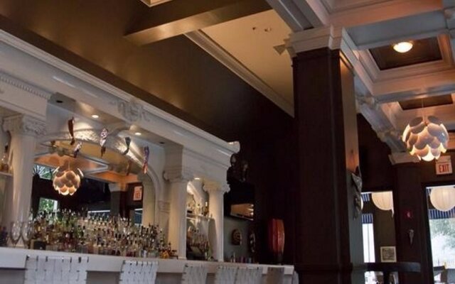 The Lafayette New Orleans By Kasa Living